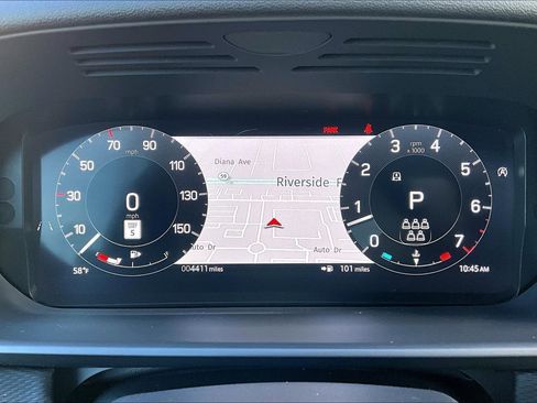 Used 2025 Land Rover Discovery Dynamic SE image 19