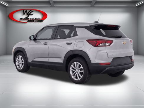 Used 2025 Chevrolet TrailBlazer LS w/ LS Convenience Package FWD image 4