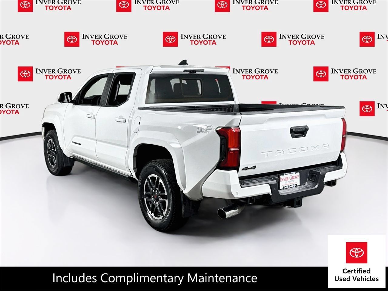 Certified 2024 Toyota Tacoma TRD Sport w/ TRD Sport Premium Package AWD/4WD image 7