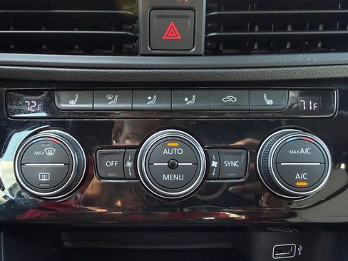 Used 2019 Volkswagen Jetta R-Line FWD image 19