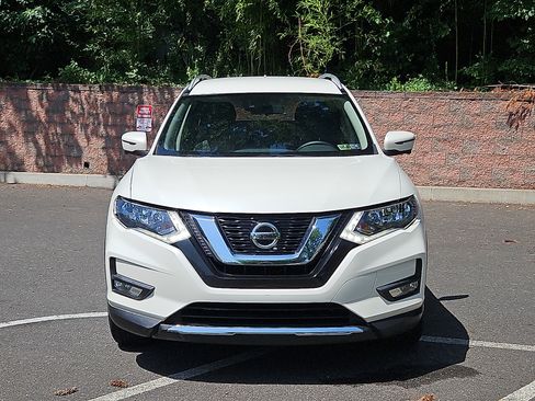 Certified 2019 Nissan Rogue SV w/ Premium Package AWD/4WD image 2