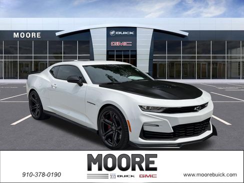 Used 2023 Chevrolet Camaro SS RWD image 1