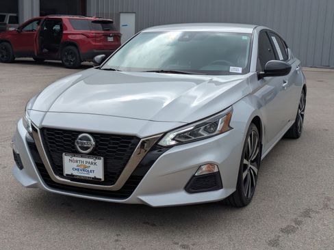 Used 2020 Nissan Altima 2.5 SR image 7