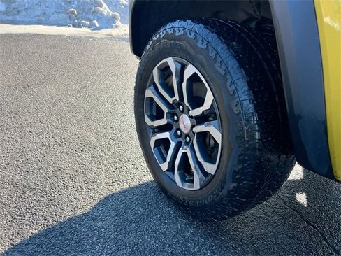 Used 2023 GMC Canyon AT4 w/ AT4 Premium Package image 33
