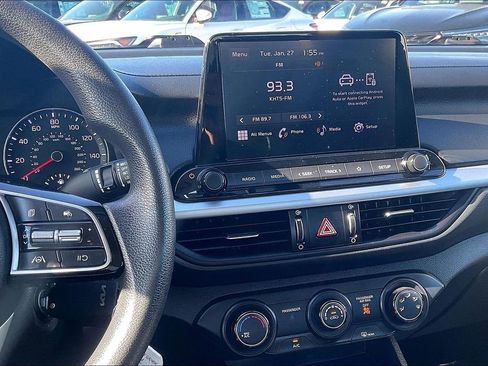 Used 2024 Kia Forte LXS image 6