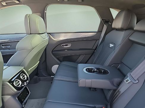 New 2024 Bentley Bentayga image 30