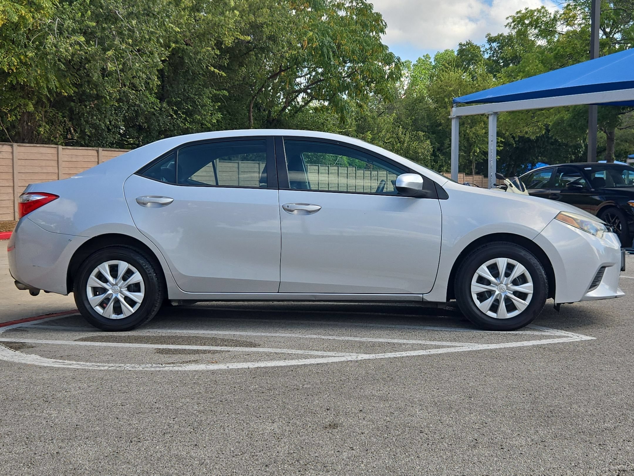 Used 2014 Toyota Corolla L FWD image 2