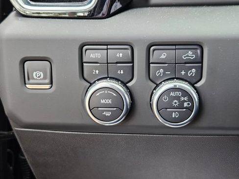 Used 2024 GMC Sierra 1500 Denali Ultimate AWD/4WD image 13