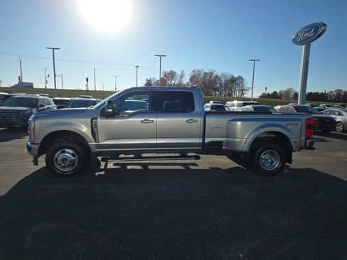 Used 2024 Ford F350 Lariat image 4