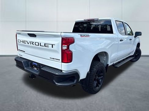 Used 2022 Chevrolet Silverado 1500 Custom Trail Boss w/ LPO, Dark Essentials Package AWD/4WD image 4