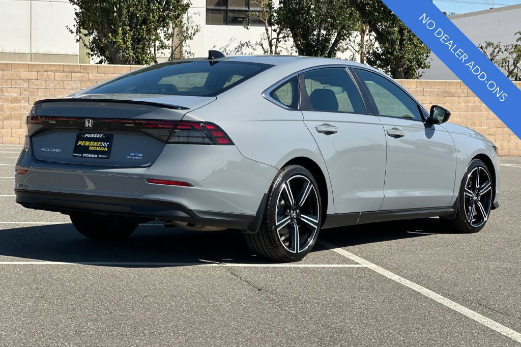 Used 2025 Honda Accord Sport image 4