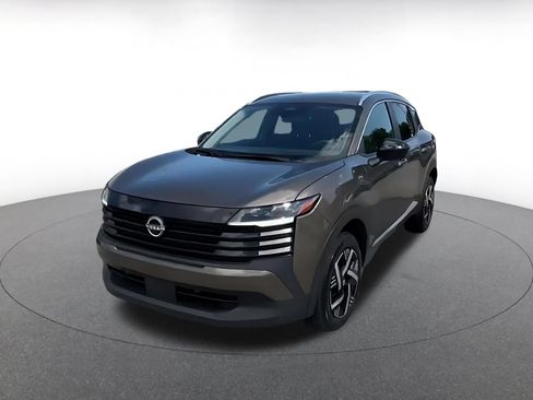 Used 2026 Nissan Kicks SV w/ Cold Weather Package FWD image 7