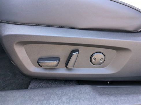 New 2025 Mitsubishi Outlander SE image 14