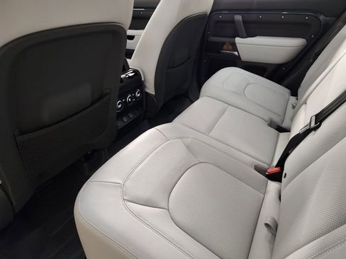 New 2026 Land Rover Defender 110 X-Dynamic SE image 29