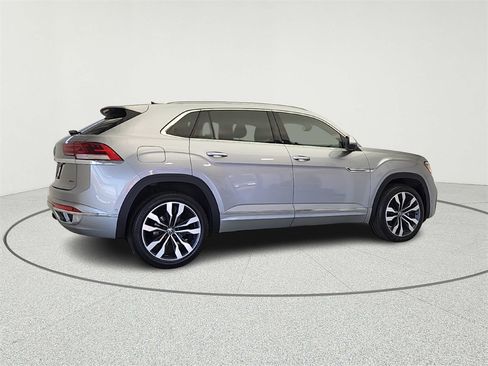 Used 2021 Volkswagen Atlas Cross Sport SEL Premium image 8