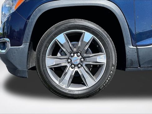 Used 2017 GMC Acadia SLT FWD image 10