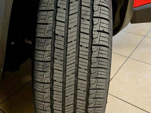 Used 2016 Jeep Renegade Latitude w/ Cold Weather Group image 31