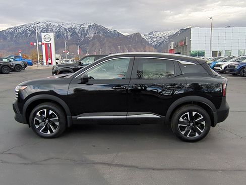 New 2026 Nissan Kicks SV image 9