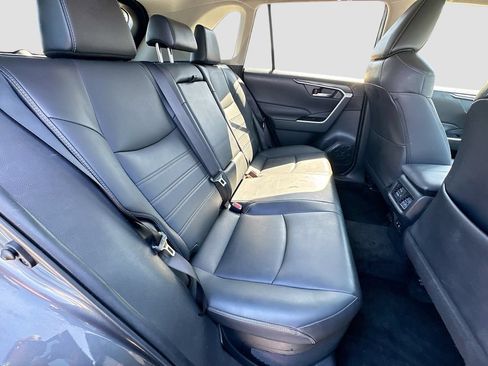 Used 2021 Toyota RAV4 XLE Premium AWD/4WD image 36