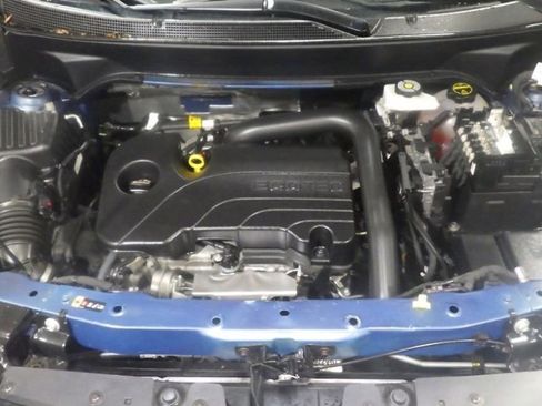 Used 2025 Chevrolet Equinox LT w/ Safety and Technology Package AWD/4WD image 10