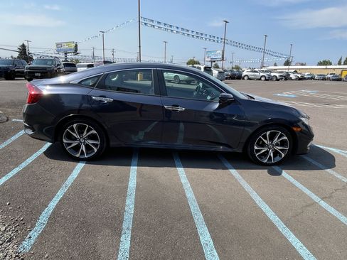 Used 2020 Honda Civic Touring image 6
