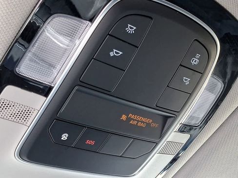 Used 2022 Hyundai Santa Fe SEL w/ Convenience Package FWD image 23