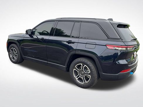 Used 2024 Jeep Grand Cherokee Trailhawk w/ Luxury Tech Group III AWD/4WD image 3