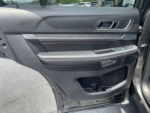 Used 2019 Ford Explorer Sport w/ Equipment Group 401A AWD/4WD image 23