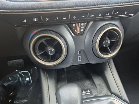 Certified 2023 Chevrolet Blazer Premier image 25