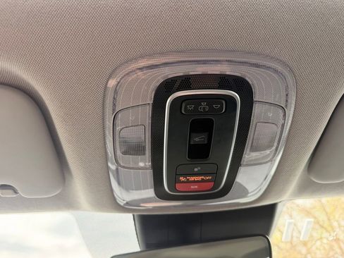 Used 2024 Hyundai Elantra Limited FWD image 30