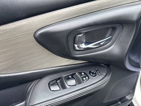 Used 2018 Nissan Murano AWD image 19