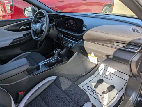 Used 2024 Buick Envista Preferred image 27
