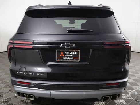 Used 2026 Chevrolet Traverse LT w/ Driver Confidence Package AWD/4WD image 14
