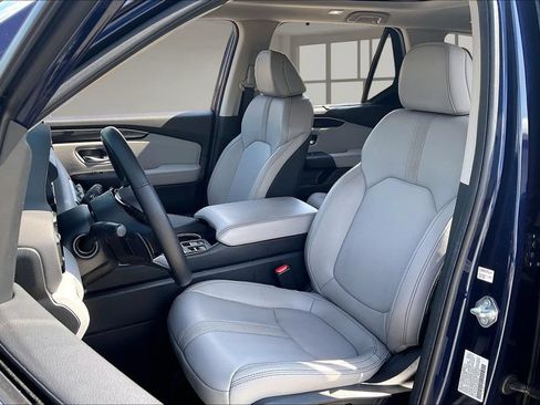 Certified 2025 Honda Pilot Touring image 20
