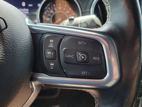 Used 2021 Jeep Wrangler Unlimited Sahara AWD/4WD image 21