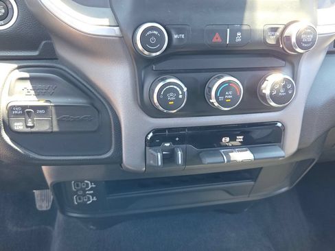 Used 2024 RAM 2500 Big Horn AWD/4WD image 19