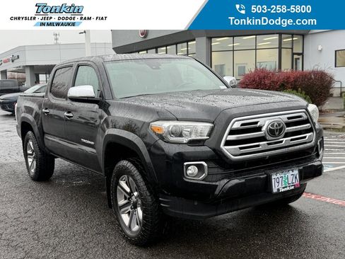 Used 2019 Toyota Tacoma Limited image 1