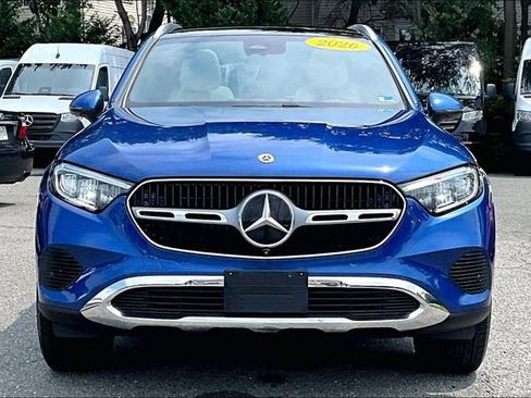 Used 2026 Mercedes-Benz GLC 300 4MATIC image 2