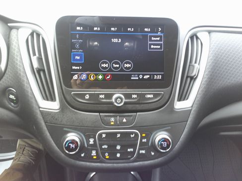 Used 2023 Chevrolet Malibu LT image 25