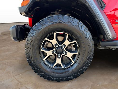 Used 2018 Jeep Wrangler Unlimited Rubicon image 25