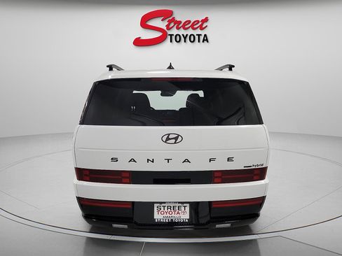 Used 2024 Hyundai Santa Fe Calligraphy AWD/4WD image 3