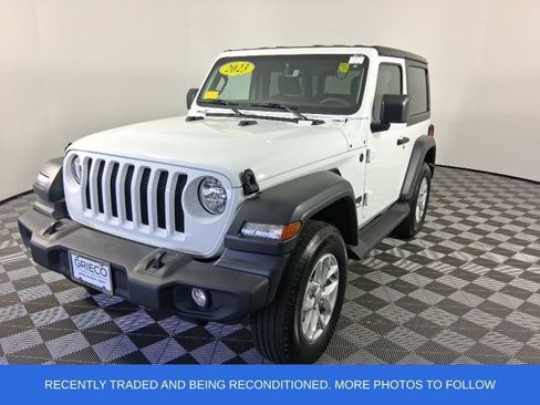 Used 2023 Jeep Wrangler Sport AWD/4WD image 3