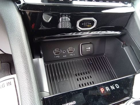 New 2026 Jeep Grand Cherokee Altitude AWD/4WD image 21