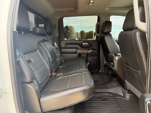 Used 2023 GMC Sierra 3500 Denali w/ Denali Ultimate Package AWD/4WD image 17