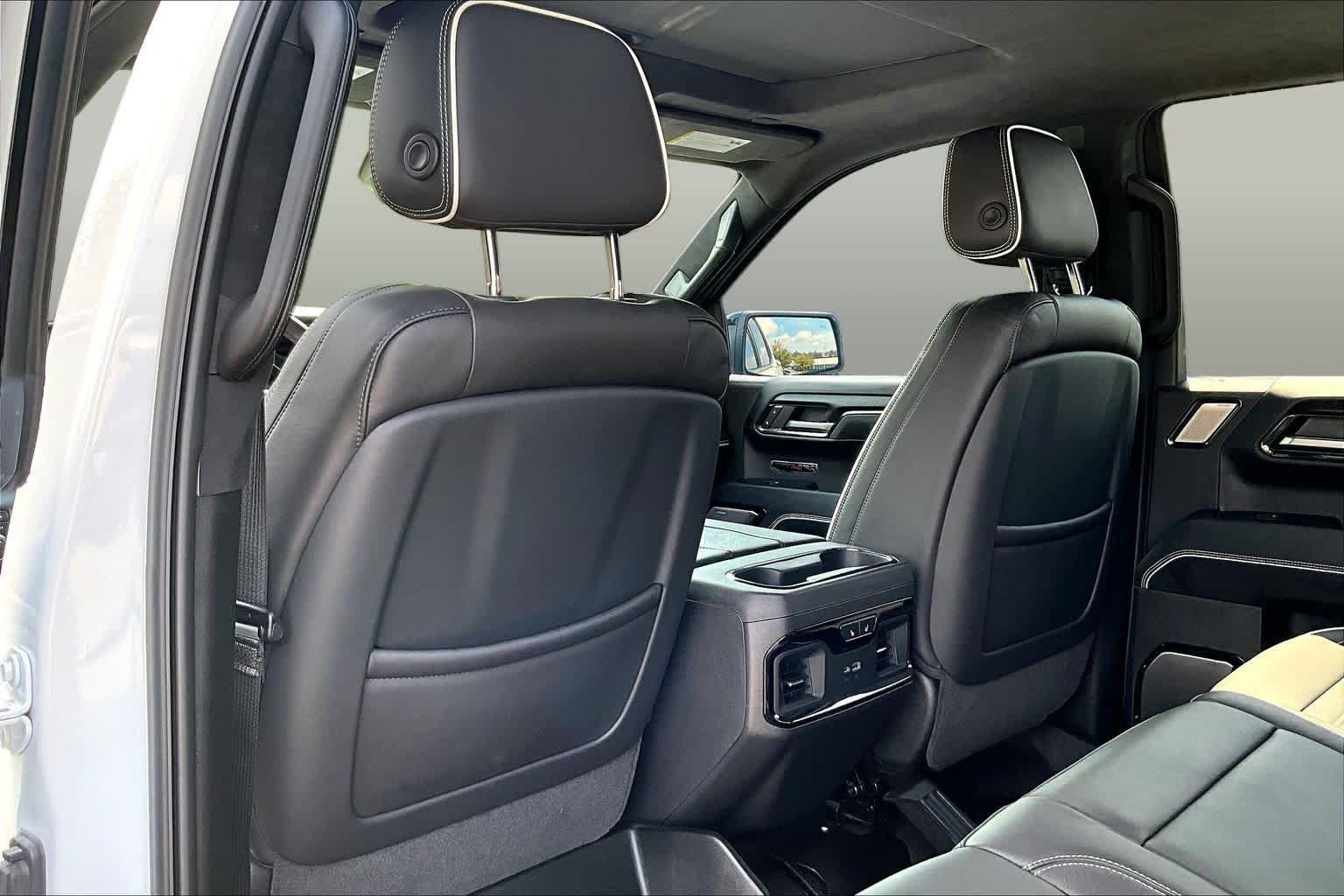Used 2025 GMC Sierra 1500 AT4X AWD/4WD image 22