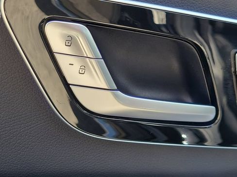Used 2023 Mercedes-Benz S 580 4MATIC Sedan w/ AMG Line image 37