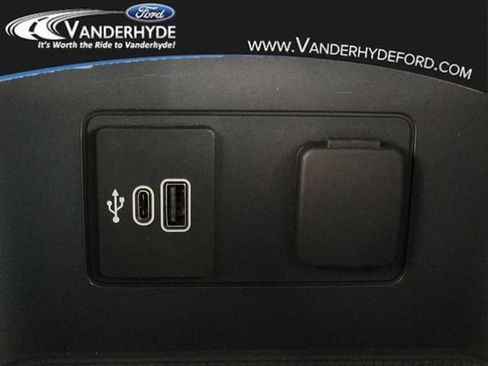 New 2026 Ford Explorer Active w/ Active Comfort Package AWD/4WD image 32