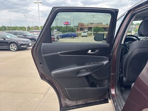Used 2016 Kia Sorento LX w/ LX Convenience Package FWD image 31