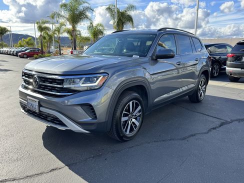 Certified 2023 Volkswagen Atlas SE image 5