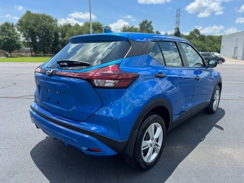 New 2025 Nissan Kicks Play S FWD image 7